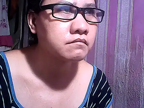 sweetsosie18 online show from October 14, 2025, 4:13 am