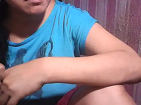 sweetsosie18 online show from November 10, 2025, 10:14 am