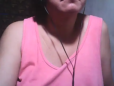 sweetsosie18 online show from February 5, 2026, 8:35 pm