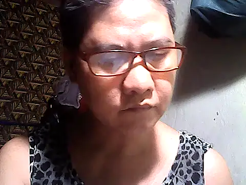 sweetsosie18 online show from May 31, 2026, 9:05 pm