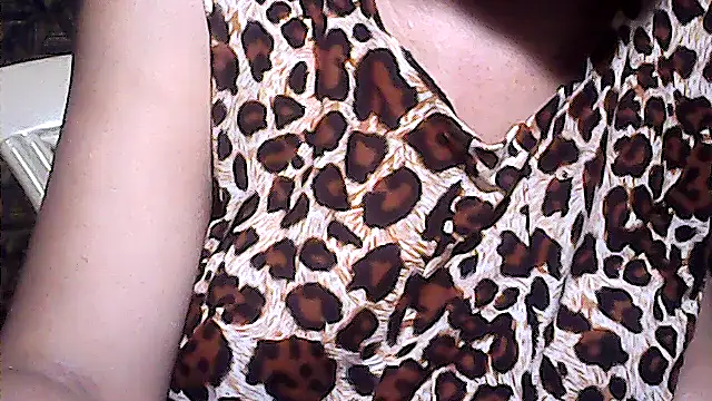 Snapshot of sweetsosie18 chatting on July 15, 2026, 2:33 pm sweetsosie18 online show from July 15, 2026, 2:33 pm