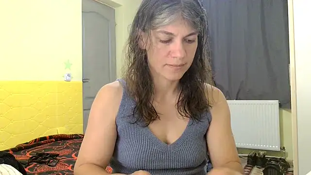 Snapshot of MercyLove chatting on April 30, 2026, 1:06 pm MercyLove online show from April 30, 2026, 1:06 pm