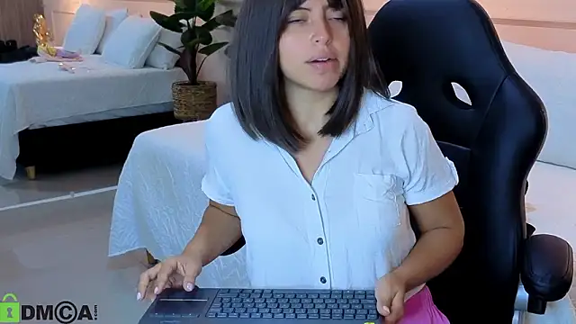 ROSE  15 online show from January 14, 2026, 11:49 am