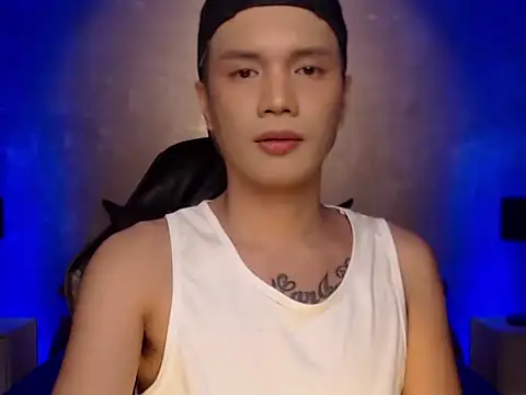 xjakolitox online show from May 10, 2026, 4:45 pm