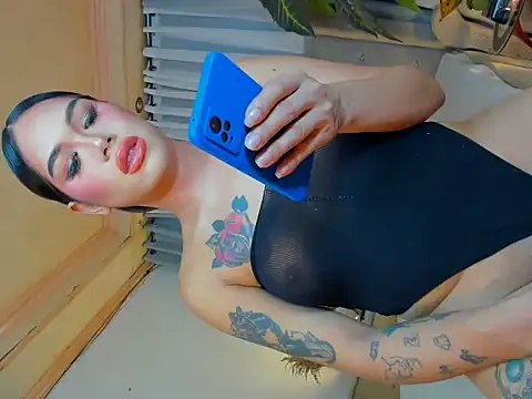 Snapshot of MistressSatisfactionOnTop chatting on October 26, 2025, 6:25 pm MistressSatisfactionOnTop online show from October 26, 2025, 6:25 pm