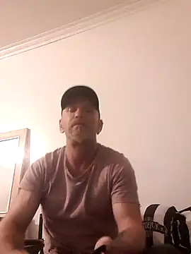 Verynaughtyx online show from March 28, 2026, 7:35 pm