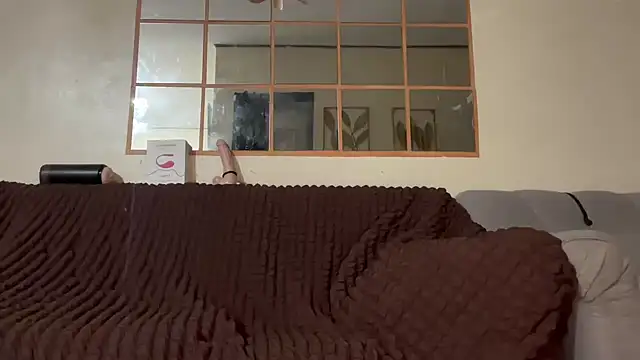 Snapshot of xTransQueenx chatting on January 12, 2026, 4:23 pm xTransQueenx online show from January 12, 2026, 4:23 pm