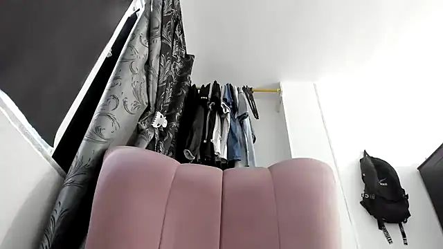 natalia hottman online show from October 9, 2025, 4:05 pm