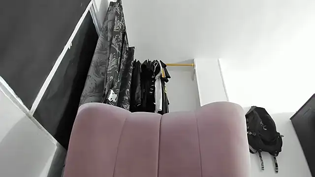 natalia hottman online show from November 3, 2025, 4:52 pm