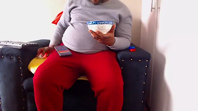 Snapshot of zuluboyxx chatting on April 14, 2026, 8:31 am zuluboyxx online show from April 14, 2026, 8:31 am