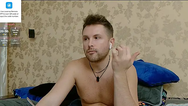 MartinBrandon online show from November 13, 2025, 11:14 pm