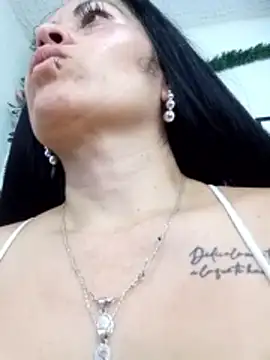 Tania mature online show from December 20, 2025, 5:09 pm