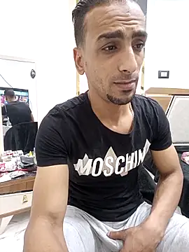 Snapshot of highguy chatting on October 10, 2025, 10:31 pm highguy online show from October 10, 2025, 10:31 pm