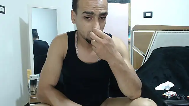 Snapshot of highguy chatting on July 22, 2026, 1:41 am highguy online show from July 22, 2026, 1:41 am