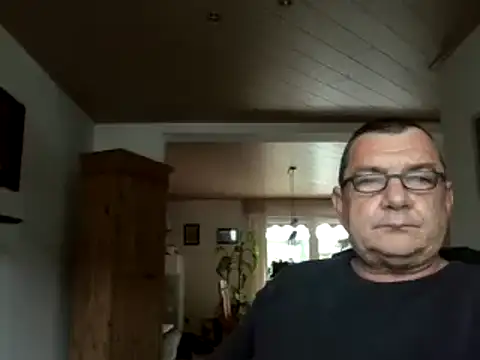 Snapshot of Nobbie444 chatting on May 11, 2026, 12:22 pm Nobbie444 online show from May 11, 2026, 12:22 pm