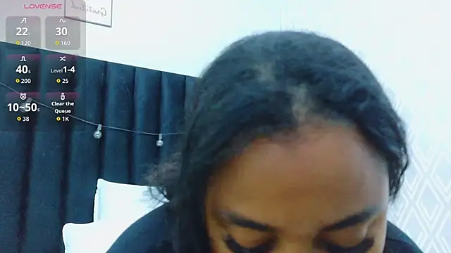 Snapshot of colombiamommy chatting on October 17, 2025, 12:30 pm colombiamommy online show from October 17, 2025, 12:30 pm