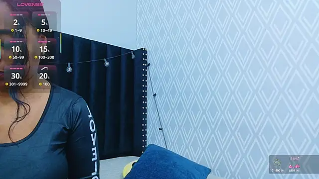 Snapshot of colombiamommy chatting on October 18, 2025, 2:40 pm colombiamommy online show from October 18, 2025, 2:40 pm