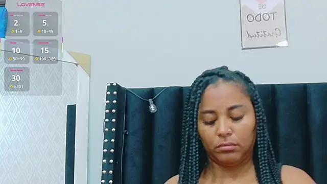 Snapshot of colombiamommy chatting on January 15, 2026, 11:59 am colombiamommy online show from January 15, 2026, 11:59 am