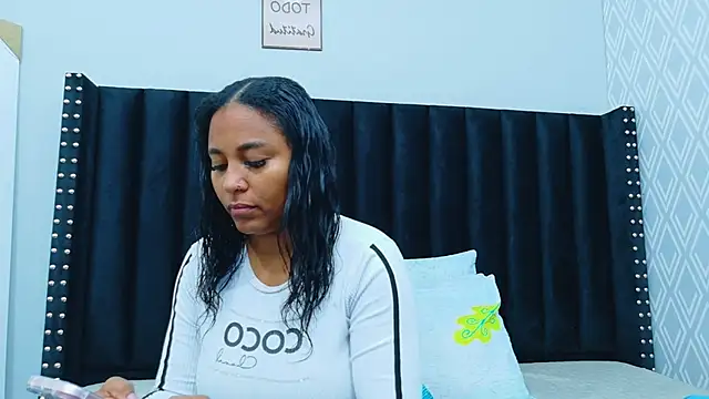 Snapshot of colombiamommy chatting on February 24, 2026, 12:25 pm colombiamommy online show from February 24, 2026, 12:25 pm