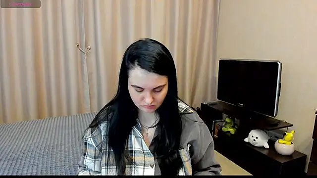 Snapshot of AlanaBrox chatting on May 21, 2026, 10:06 pm AlanaBrox online show from May 21, 2026, 10:06 pm