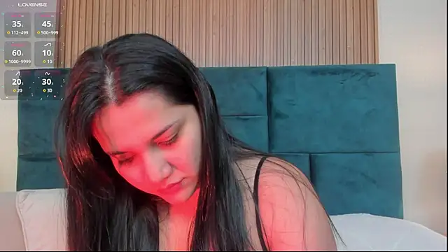 Snapshot of Kareena_chopra chatting on July 22, 2026, 12:19 pm Kareena chopra online show from July 22, 2026, 12:19 pm