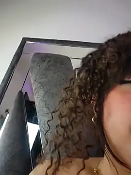 miafresa hot online show from October 24, 2025, 11:34 pm