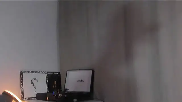 Nicky neal online show from December 3, 2024, 1:41 am