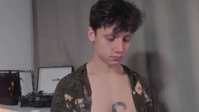 Nicky neal online show from December 14, 2024, 1:17 am