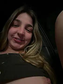 DoriDeluxe66 online show from February 28, 2026, 10:55 pm