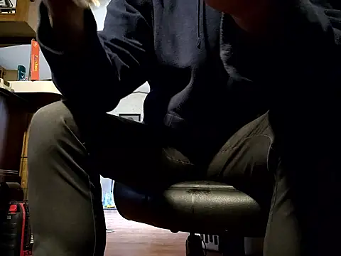 chosen923 online show from November 13, 2025, 7:13 pm