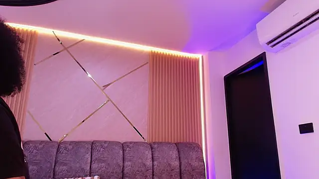 naia blessed online show from March 18, 2026, 7:17 pm