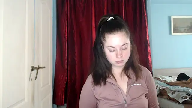 ryhhnnagold99 online show from March 11, 2025, 11:44 am