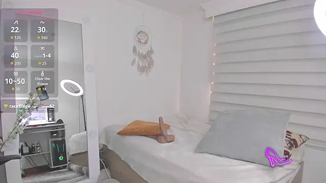 Snapshot of SharonVelvet chatting on December 18, 2025, 1:50 pm SharonVelvet online show from December 18, 2025, 1:50 pm