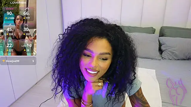 Snapshot of KimiBrown chatting on February 6, 2025, 8:13 pm KimiBrown online show from February 6, 2025, 8:13 pm