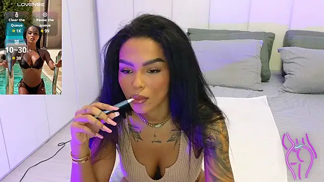 Snapshot of KimiBrown chatting on February 11, 2025, 10:37 am KimiBrown online show from February 11, 2025, 10:37 am