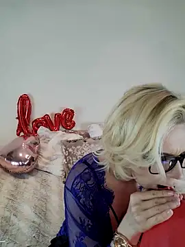 AureliaDoux online show from February 11, 2025, 7:27 pm