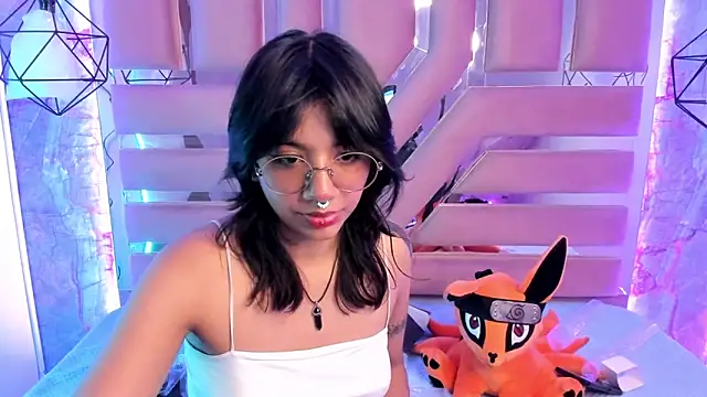 Nami usagi online show from December 19, 2024, 4:57 pm