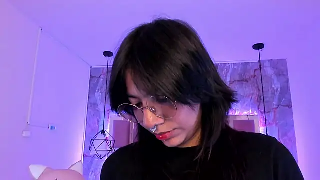 Nami usagi online show from December 24, 2024, 3:16 pm