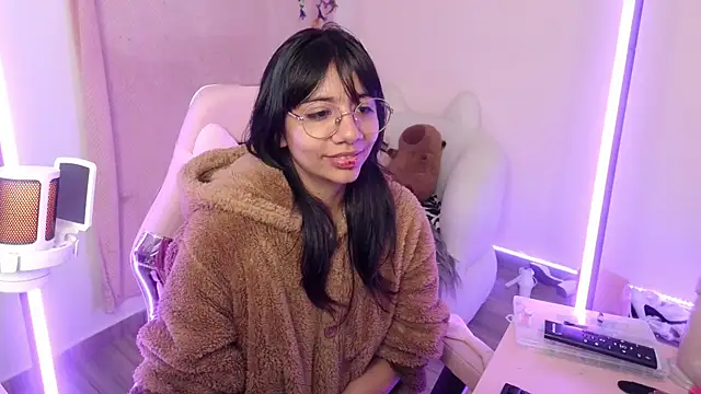 Nami usagi online show from September 10, 2025, 4:18 pm