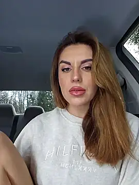 Snapshot of Kalli_Fornia chatting on December 19, 2024, 9:18 am Kalli Fornia online show from December 19, 2024, 9:18 am
