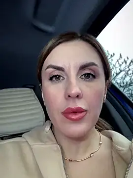 Kalli Fornia online show from December 21, 2025, 9:05 am