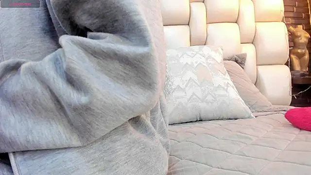 Salo Heaven online show from February 2, 2026, 1:54 pm