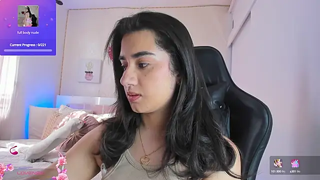 annadu011 online show from February 20, 2025, 2:13 pm