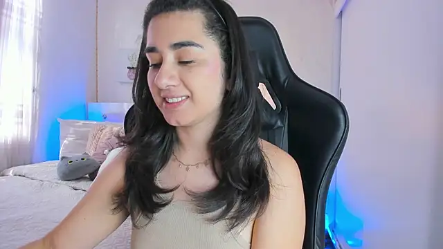 annadu011 online show from March 16, 2025, 2:11 pm