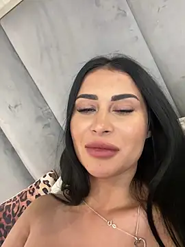 EmyLaveau online show from February 12, 2025, 9:10 am