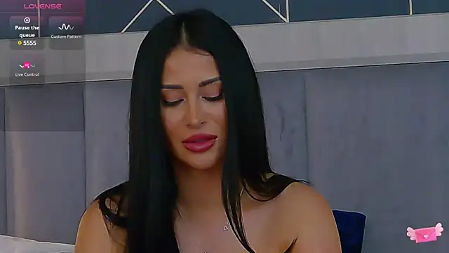 EmyLaveau online show from February 14, 2025, 9:03 am