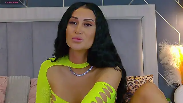 EmyLaveau online show from October 29, 2025, 6:48 am