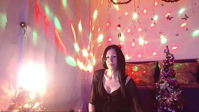 Snapshot of ElysaSun chatting on December 22, 2025, 6:49 pm ElysaSun online show from December 22, 2025, 6:49 pm