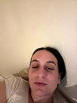 indierotic online show from October 15, 2025, 3:39 am