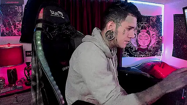 josh  ackerman online show from December 25, 2024, 3:18 am